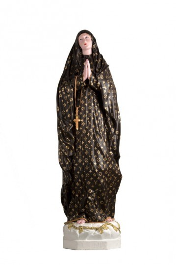 A imagem da santa em Louis Vuitton